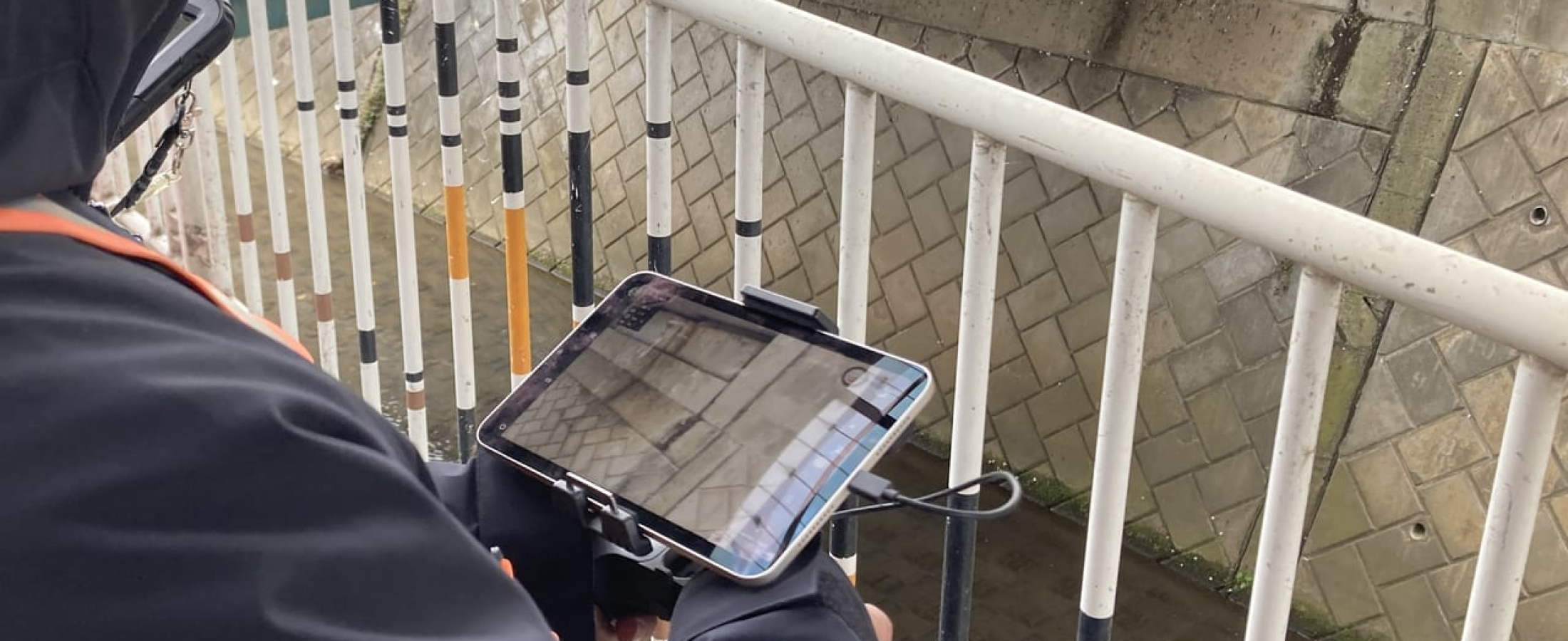 実際の橋梁点検トライアル現場の様子